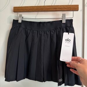 New With Tags Alo Yoga Varsity Tennis Skirt, Black, size S